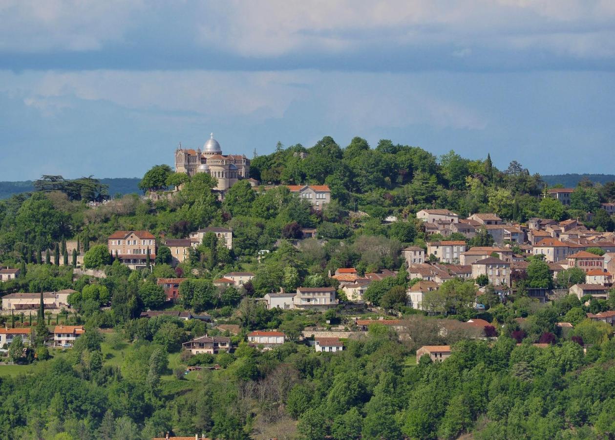 La Bastide Portoly B&B Pruneaux Penne-dʼAgenais Extérieur photo